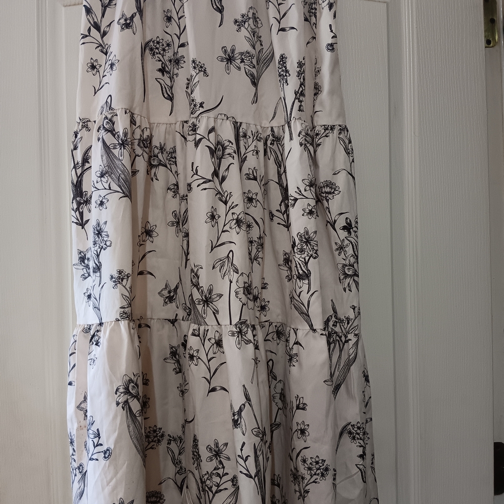 SHEIN Black and White Floral Maxi Skirt